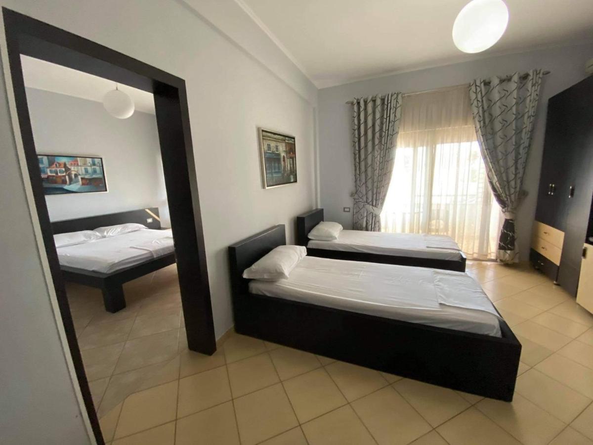 La Luna Hotel Ksamil Esterno foto