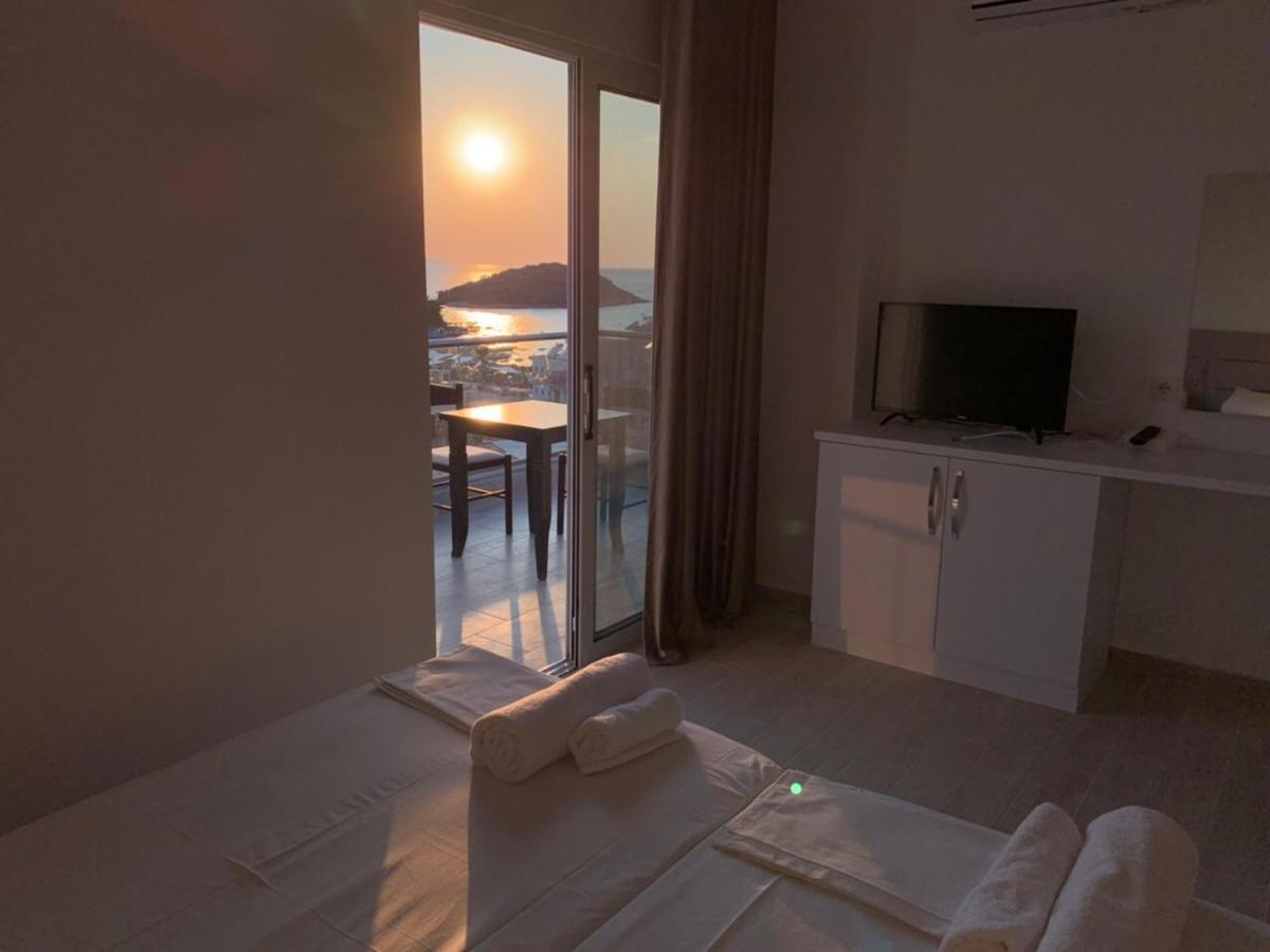 La Luna Hotel Ksamil Esterno foto